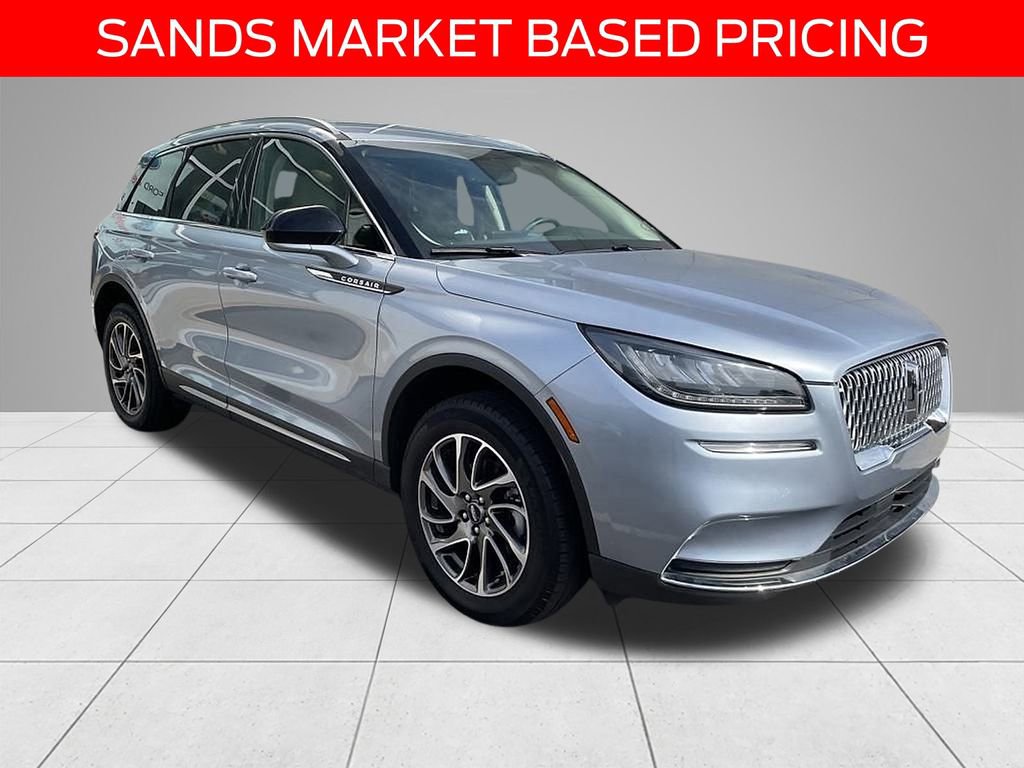 Used 2022 Lincoln Corsair AWD w/ Equipment Group 101A image 3