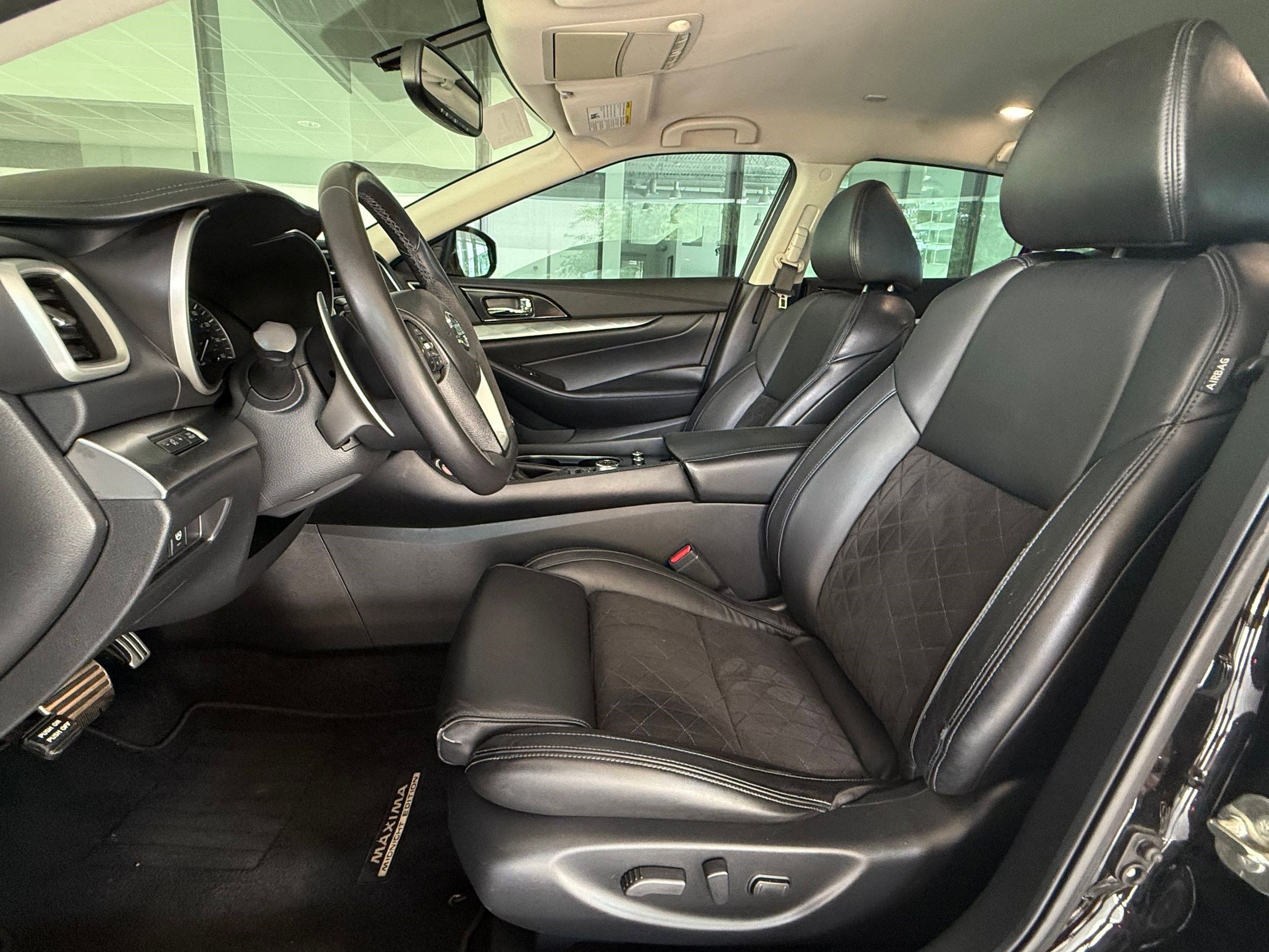 Used 2017 Nissan Maxima SR w/ Midnight Edition image 5
