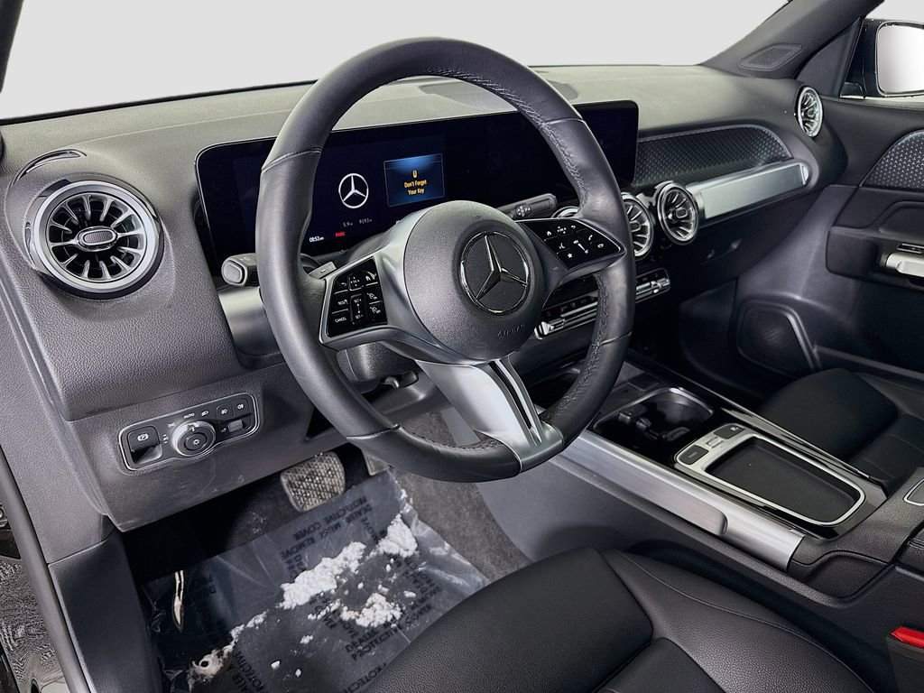 Used 2024 Mercedes-Benz GLB 250 GLB 250 image 9