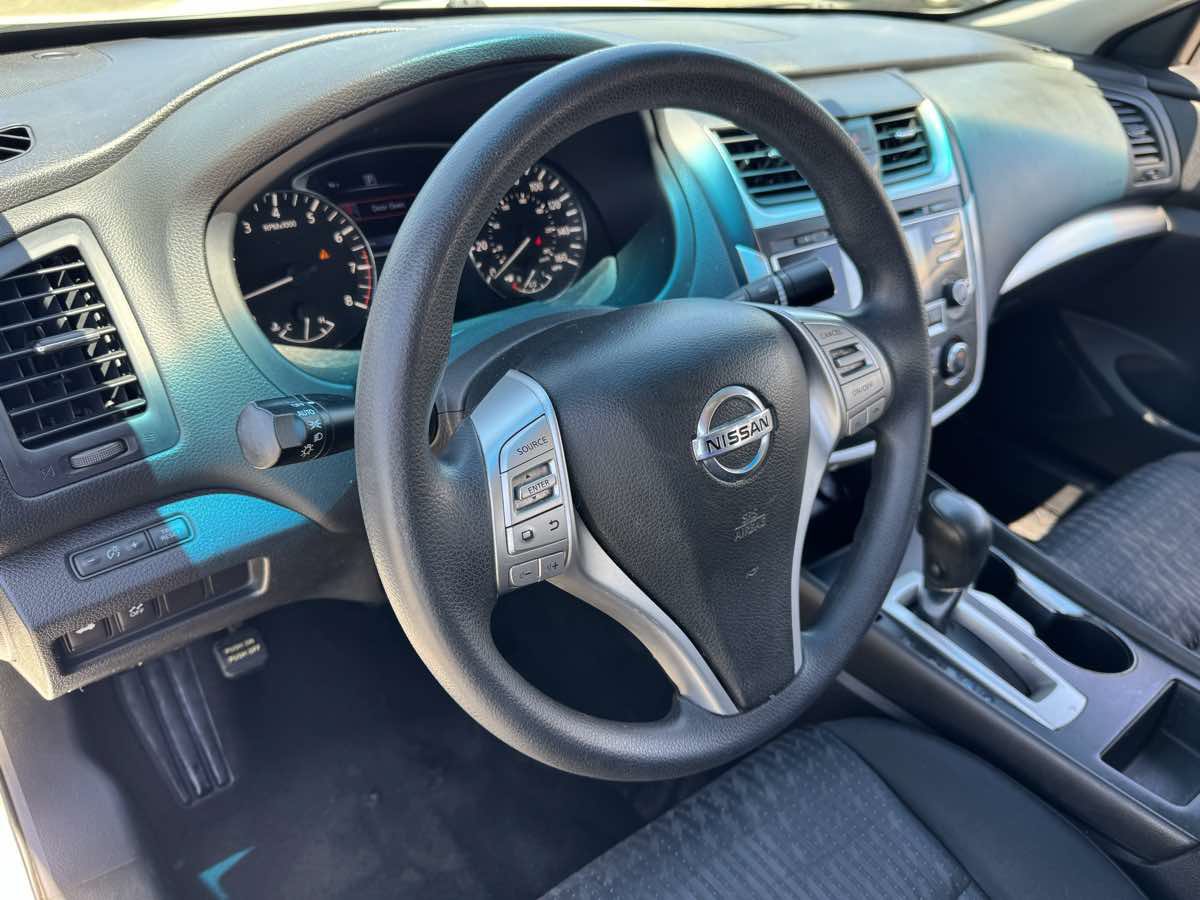 Used 2016 Nissan Altima 2.5 S w/ Power Driver Seat Package FWD image 22