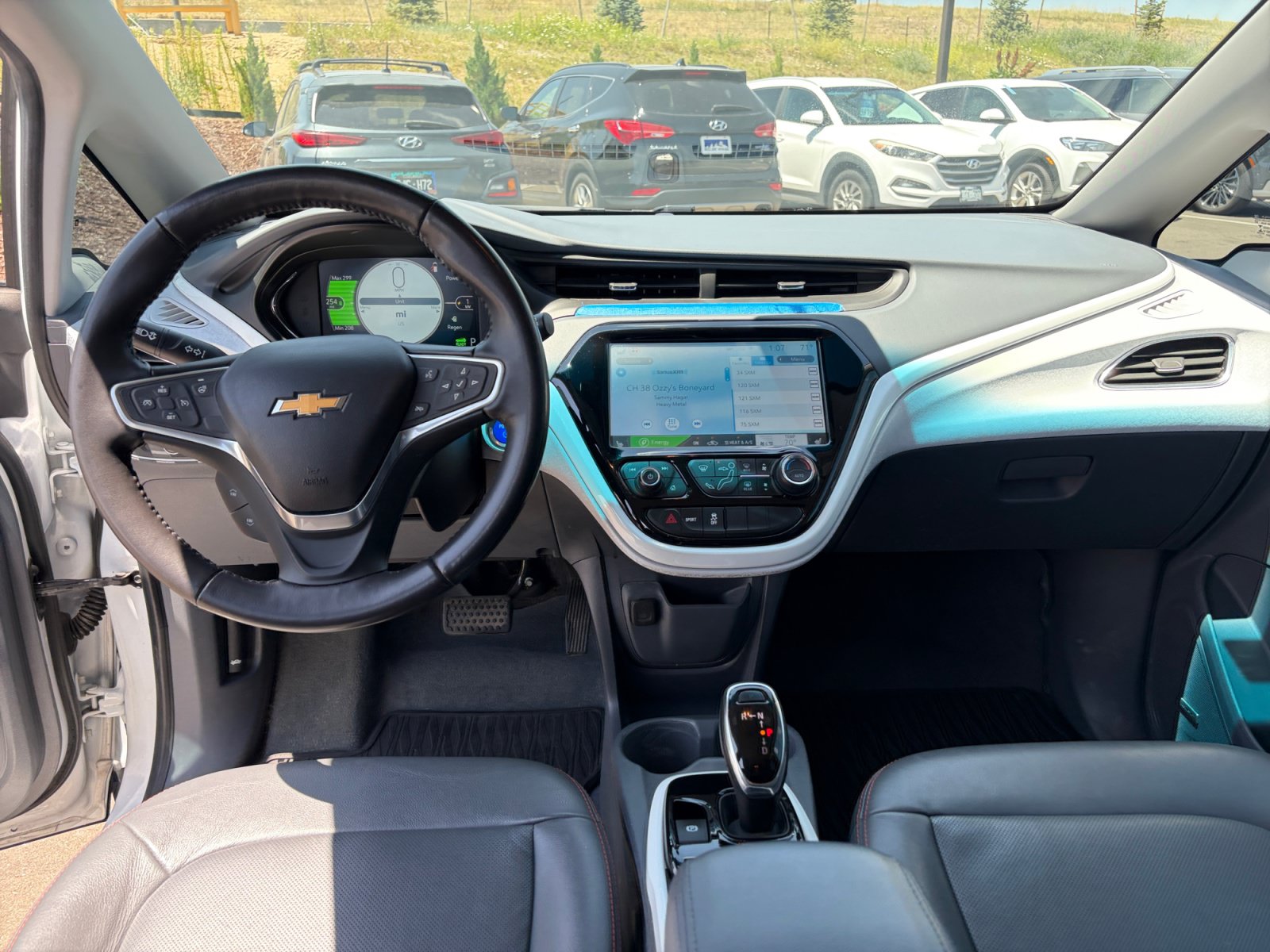 Used 2018 Chevrolet Bolt Premier w/ Infotainment Package FWD image 19