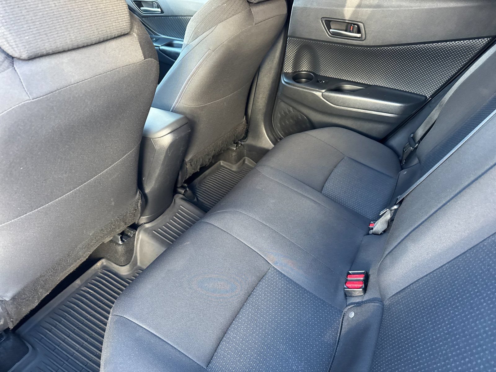 Used 2018 Toyota C-HR XLE FWD image 12
