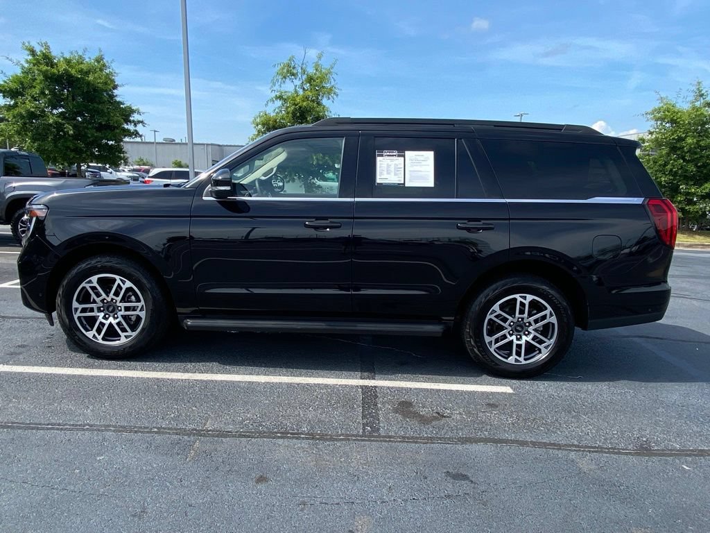 Used 2025 Ford Expedition Active AWD/4WD image 4