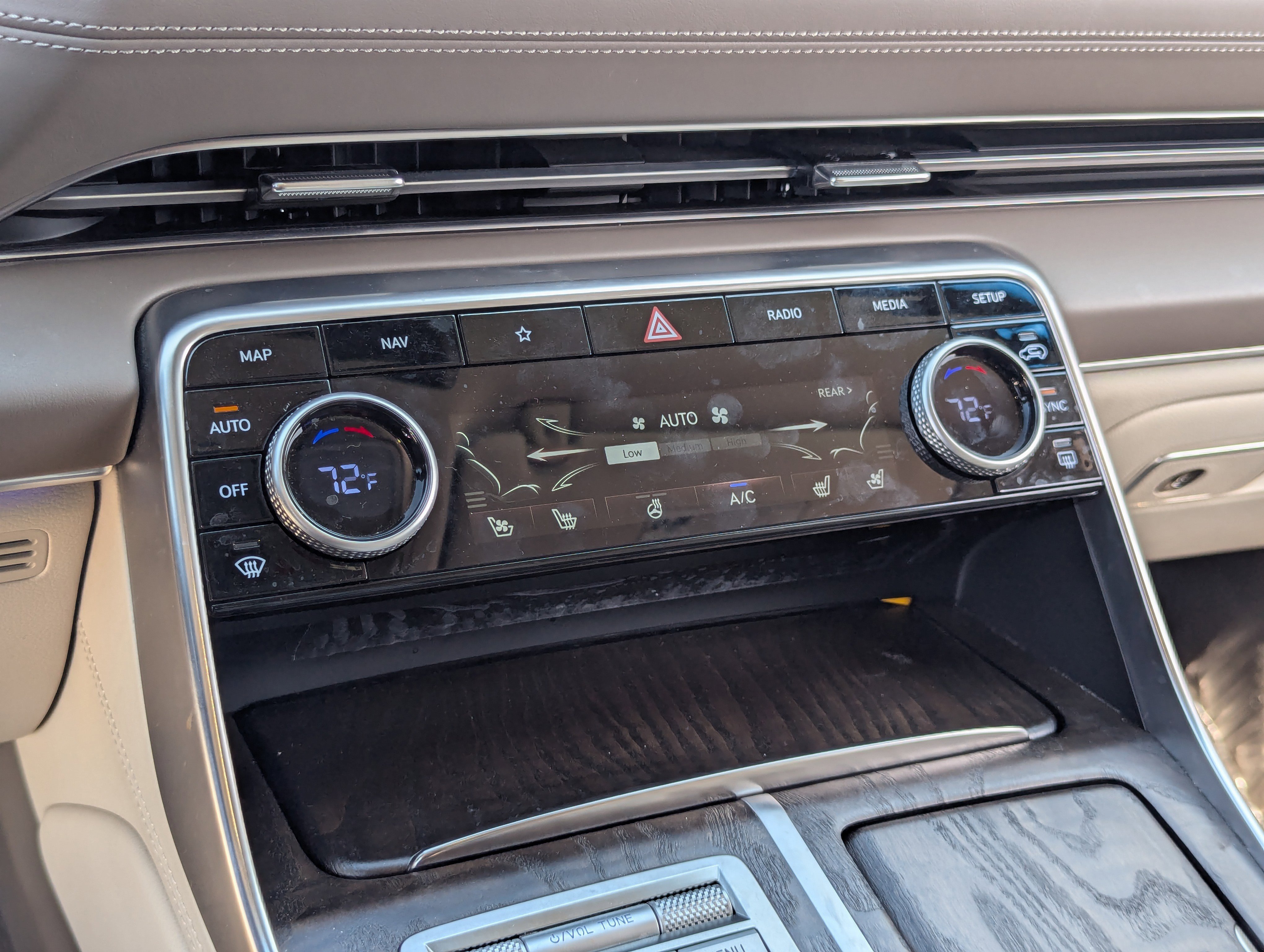 Used 2024 Genesis GV80 2.5T w/ Advanced Package AWD/4WD image 25