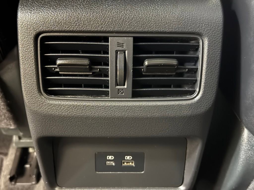 Used 2023 Nissan Rogue SV w/ SV Premium B Package AWD/4WD image 18