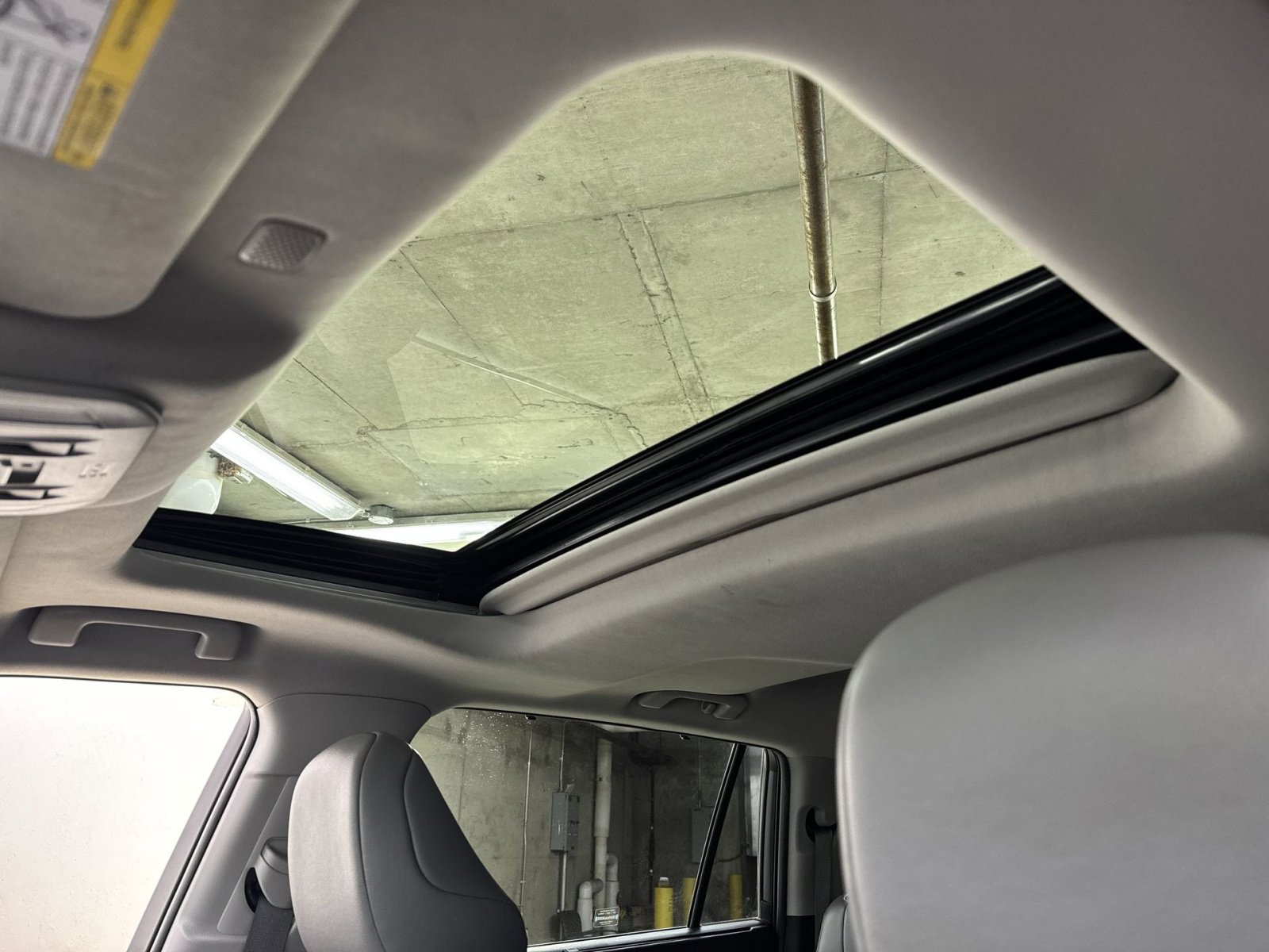 Used 2022 Toyota Highlander XLE FWD image 36