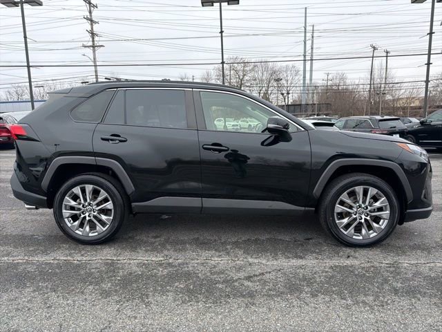 Used 2023 Toyota RAV4 XLE Premium image 10