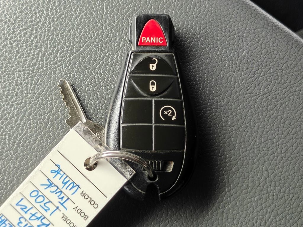 Used 2013 RAM 1500 Classic SLT w/ Remote Start & Security Group AWD/4WD image 9