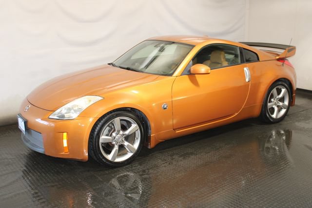 Used 2006 Nissan 350Z Touring w/ (N93) Cargo Convenience Pkg RWD image 2