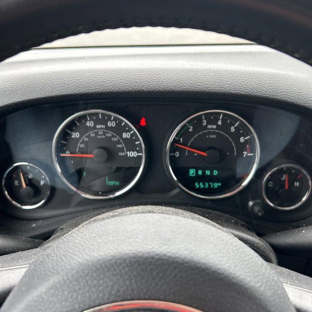 Used 2018 Jeep Wrangler Sport w/ Connectivity Group AWD/4WD image 16