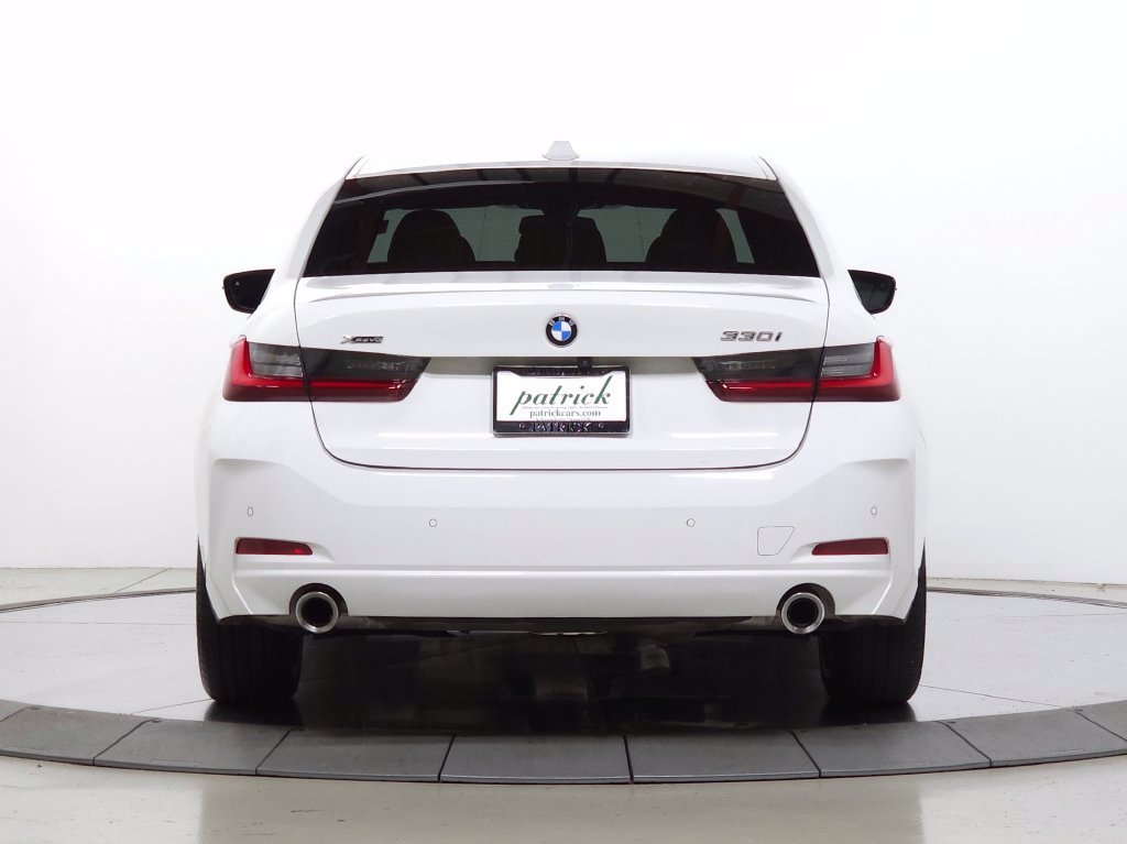 Certified 2024 BMW 330i xDrive Sedan w/ Premium Package AWD/4WD image 7