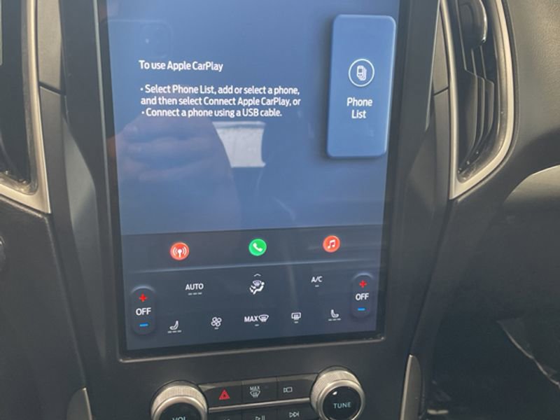 Used 2023 Ford Edge SEL image 18