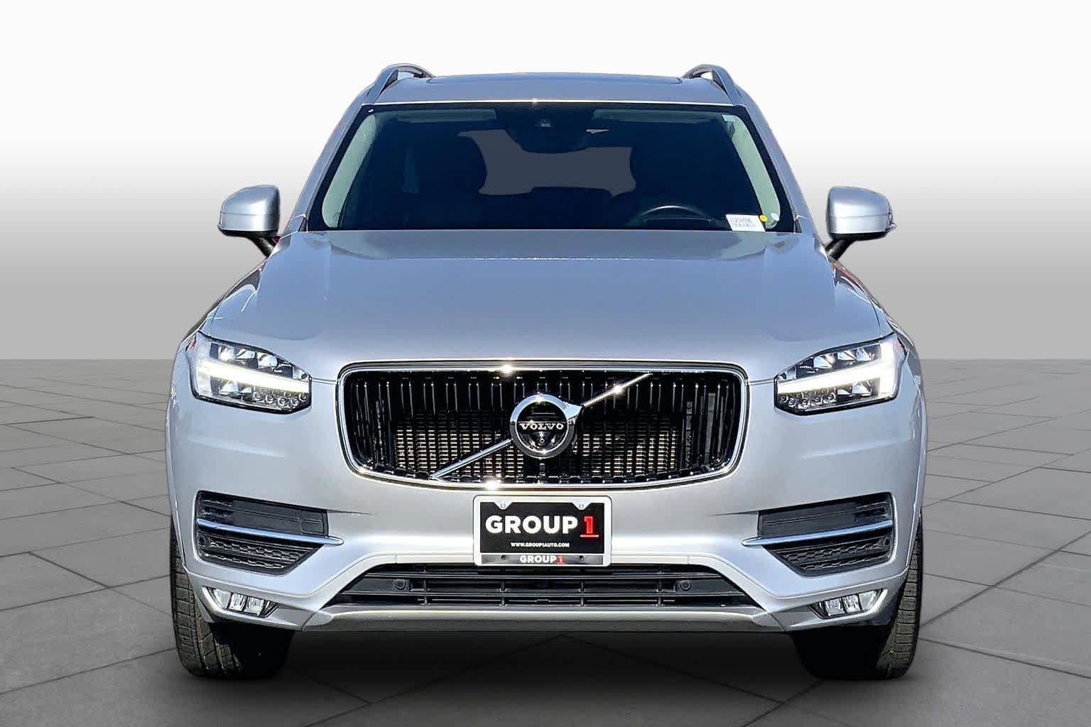 Used 2018 Volvo XC90 T5 Momentum w/ Convenience Package AWD/4WD image 4