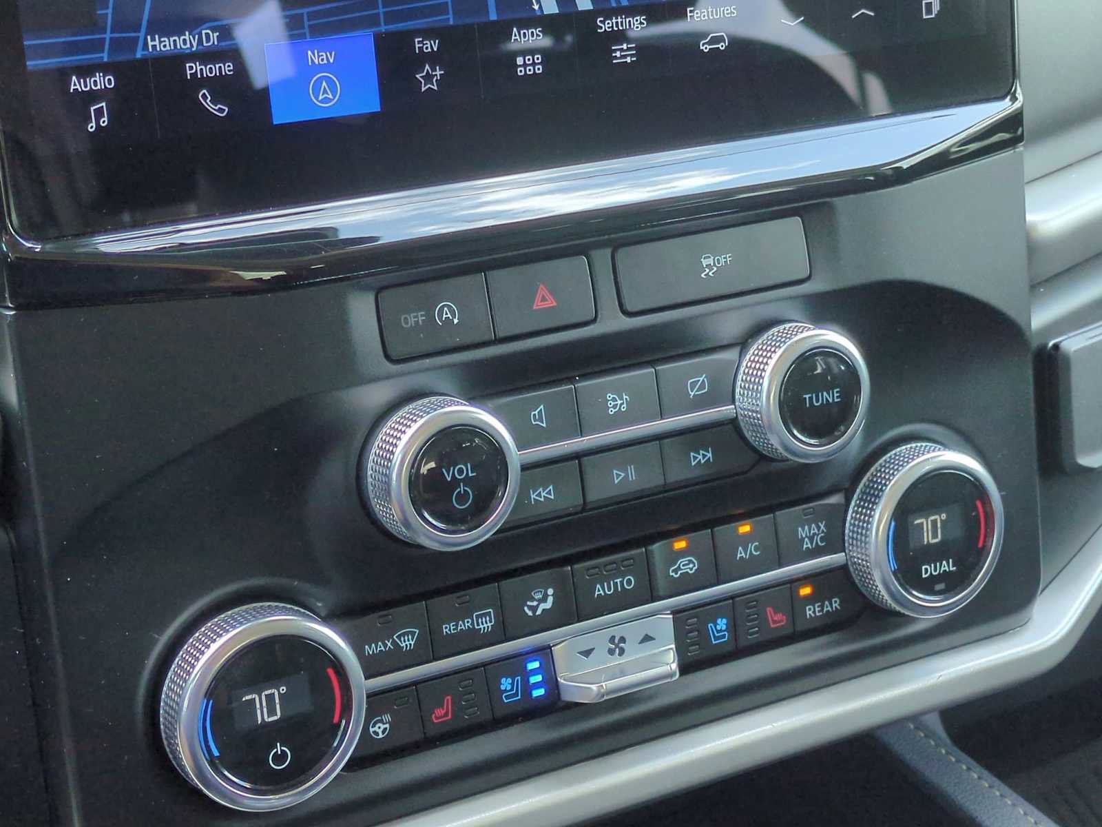 Used 2024 Ford Expedition XLT RWD image 18