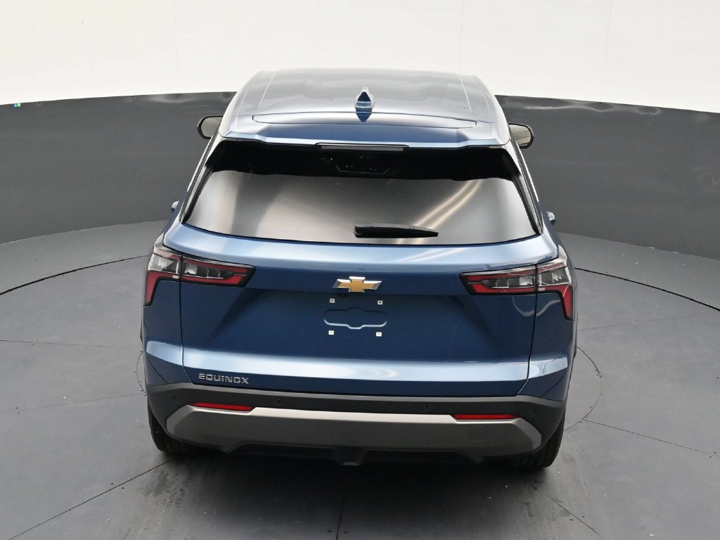 Used 2026 Chevrolet Equinox LT w/ Safety and Technology Package FWD image 14