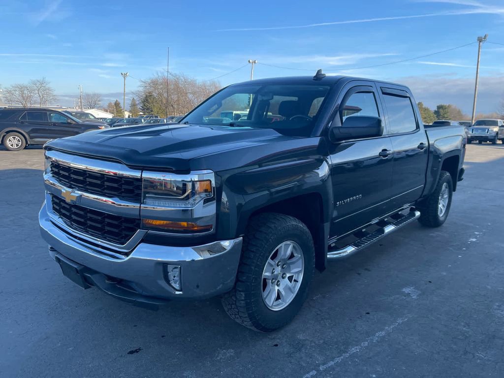 Used 2018 Chevrolet Silverado 1500 LT w/ All Star Edition AWD/4WD image 7
