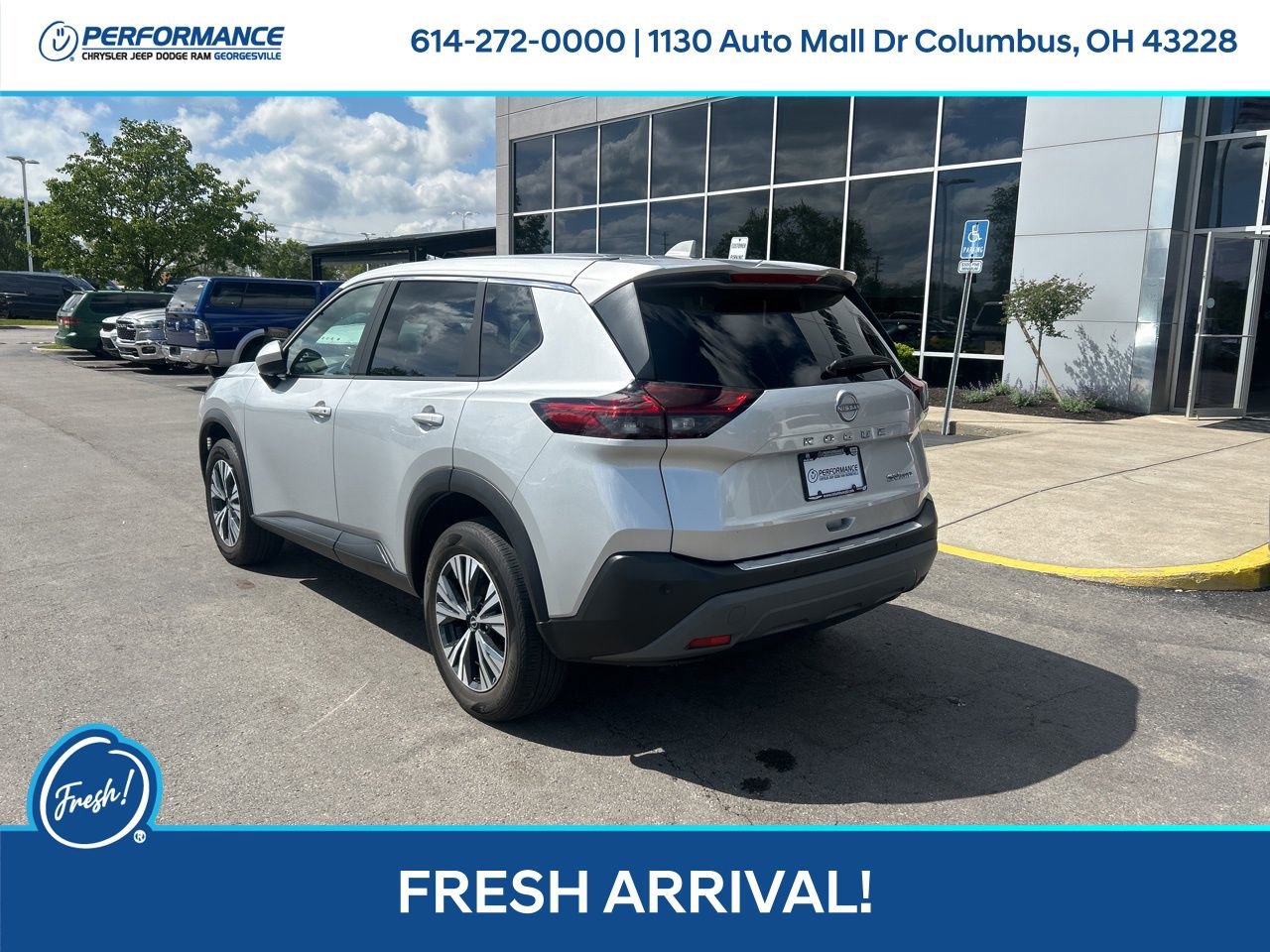 Used 2023 Nissan Rogue SV AWD/4WD image 6
