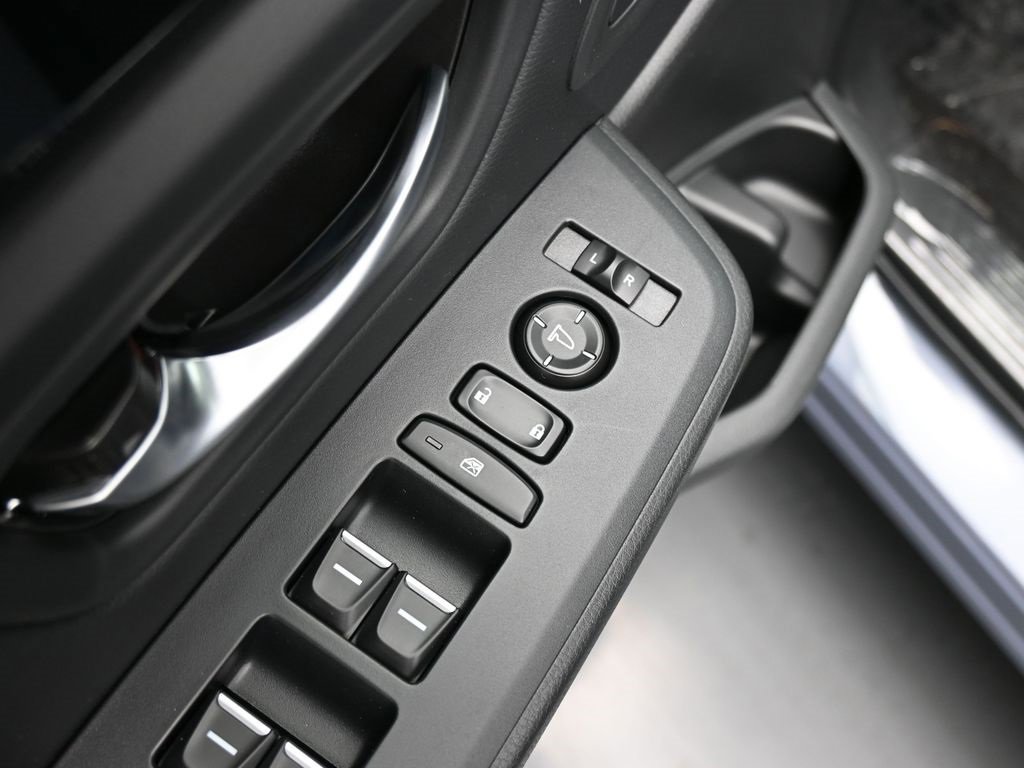 New 2025 Honda Pilot Touring image 31