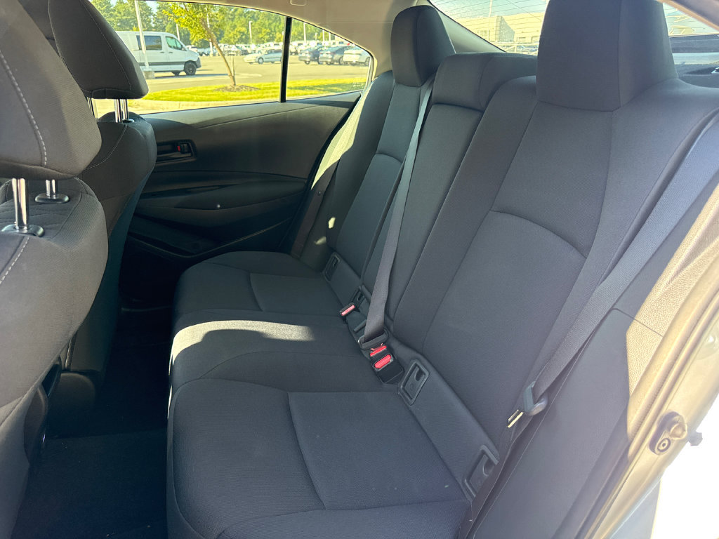 Used 2022 Toyota Corolla LE w/ LE Convenience Package FWD image 32
