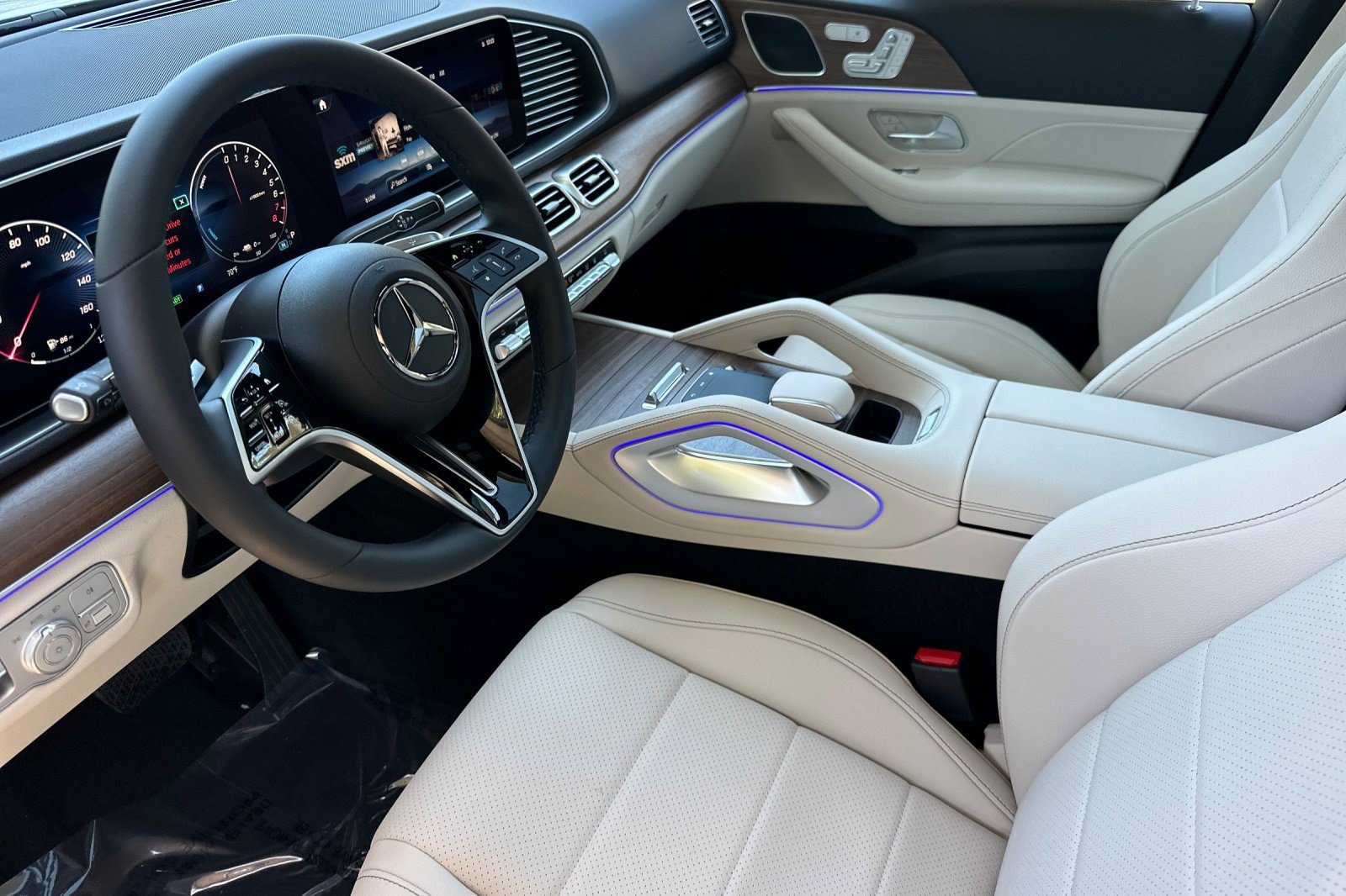 New 2026 Mercedes-Benz GLE 450e 4MATIC image 4