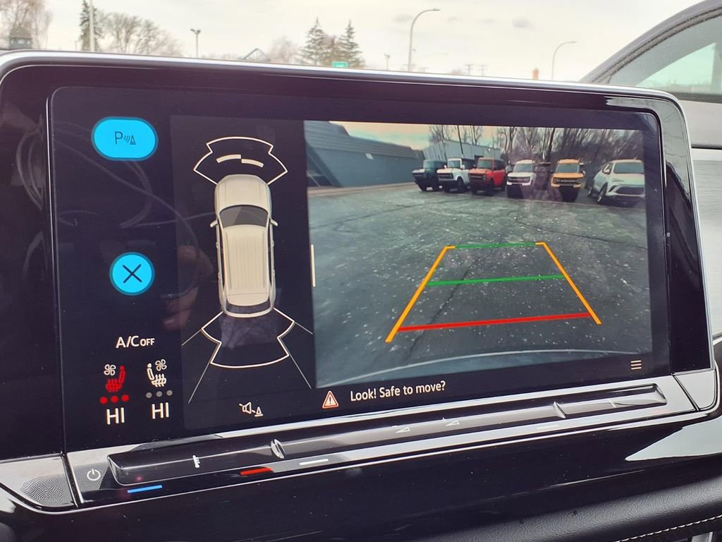 Used 2025 Volkswagen Atlas Cross Sport SE image 8