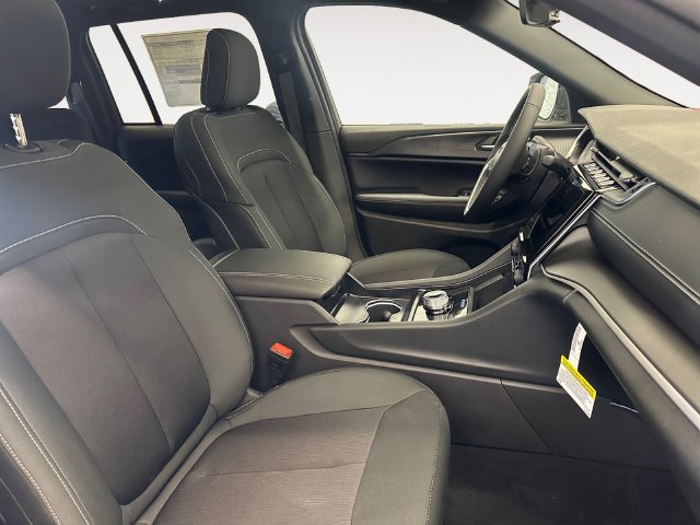 New 2026 Jeep Grand Cherokee Laredo X AWD/4WD image 15