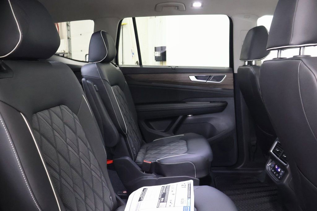 New 2026 Volkswagen Atlas SEL Premium R-Line image 24