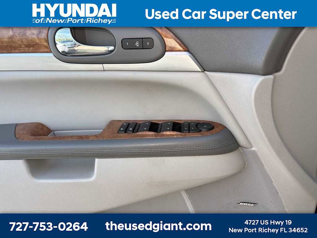 Used 2011 Buick Enclave CXL image 12