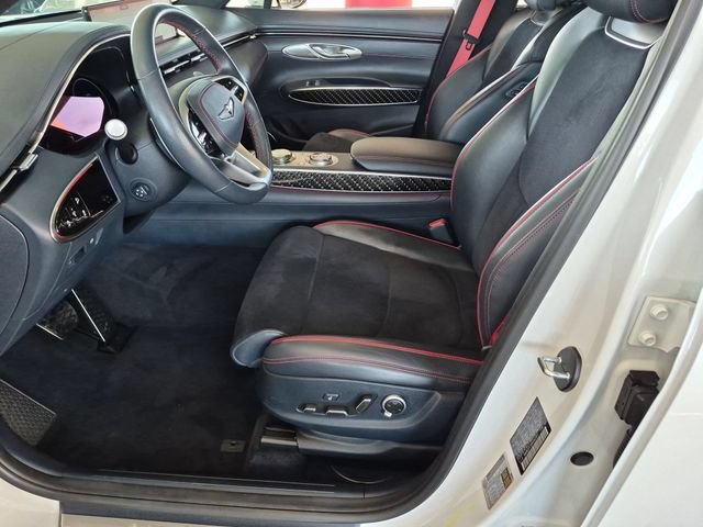 Used 2022 Genesis GV70 3.5T Sport w/ Sport Prestige Package AWD/4WD image 13