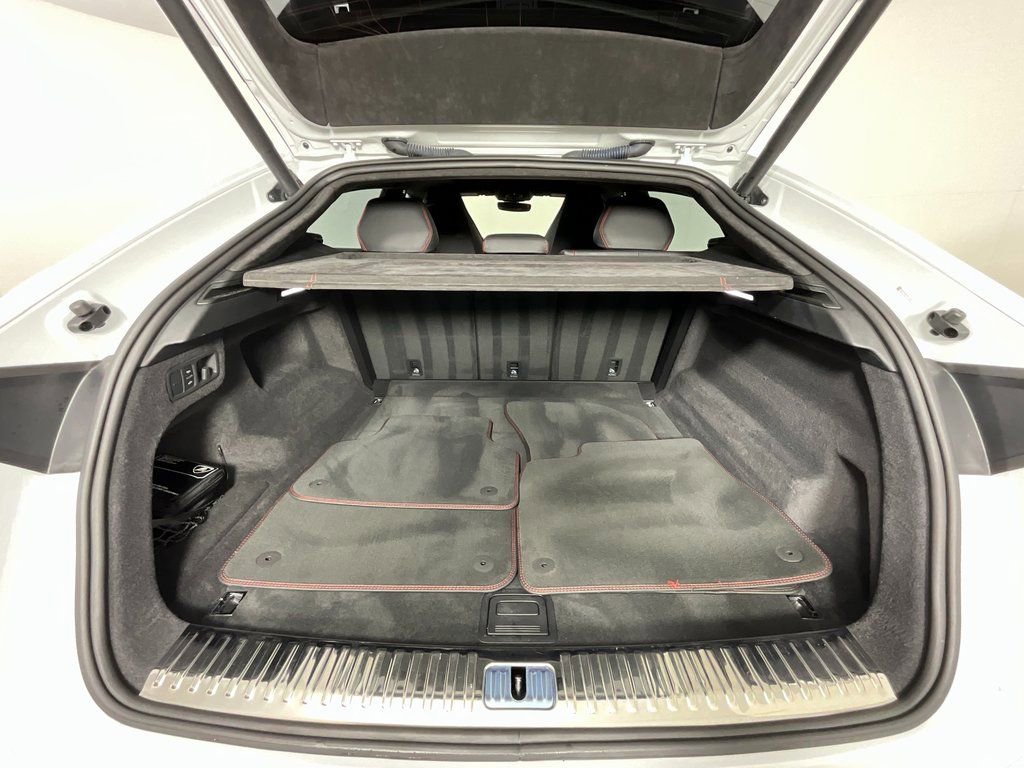 Used 2020 Lamborghini Urus image 27