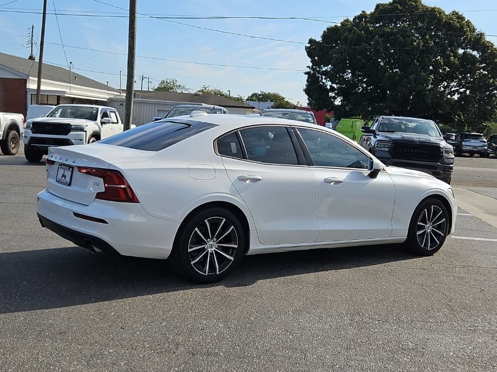 Used 2021 Volvo S60 T5 Momentum w/ Premium Package FWD image 7