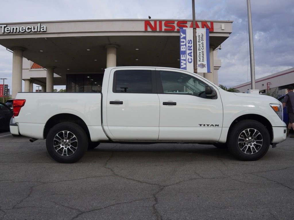 Certified 2023 Nissan Titan SV image 3
