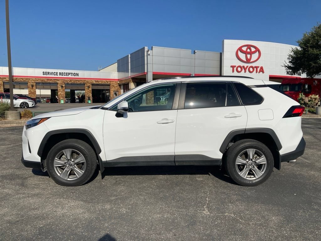 Used 2024 Toyota RAV4 XLE w/ Convenience Package FWD image 8