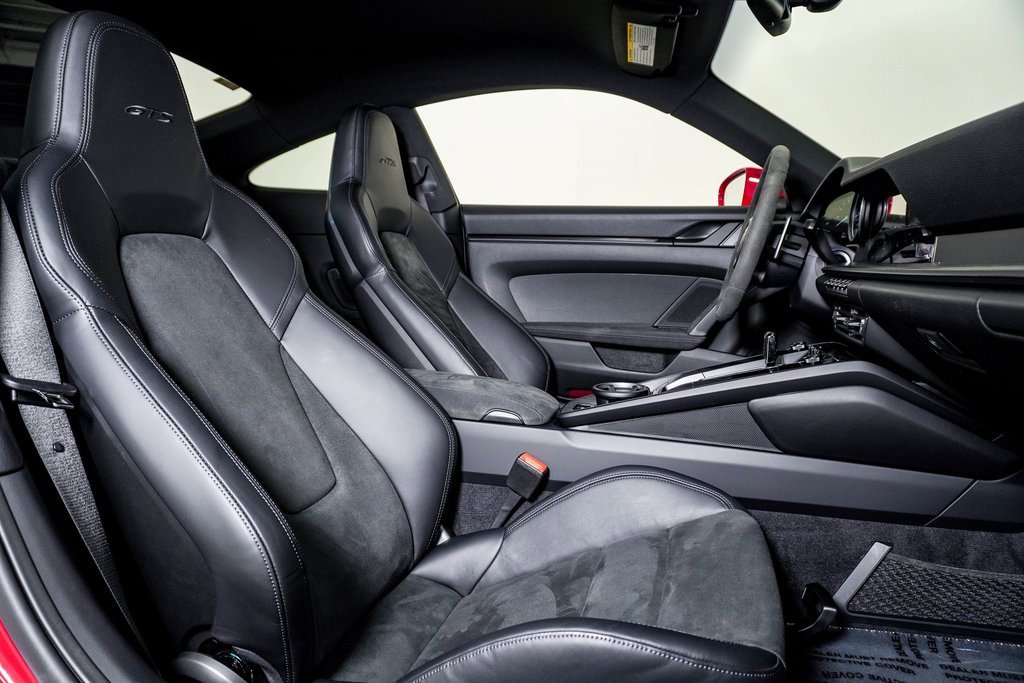 Certified 2024 Porsche 911 Carrera GTS image 16