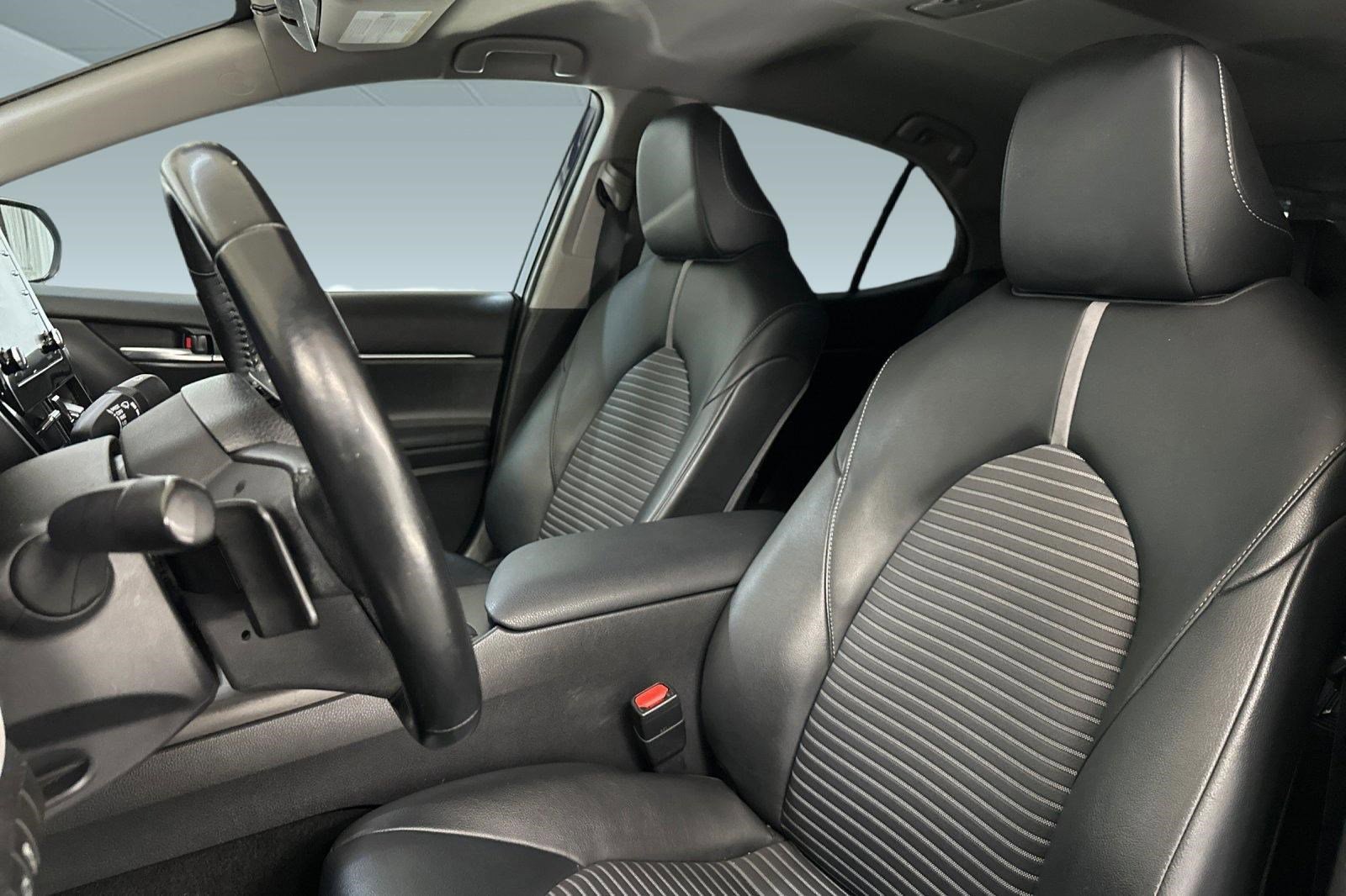 Used 2021 Toyota Camry SE image 22