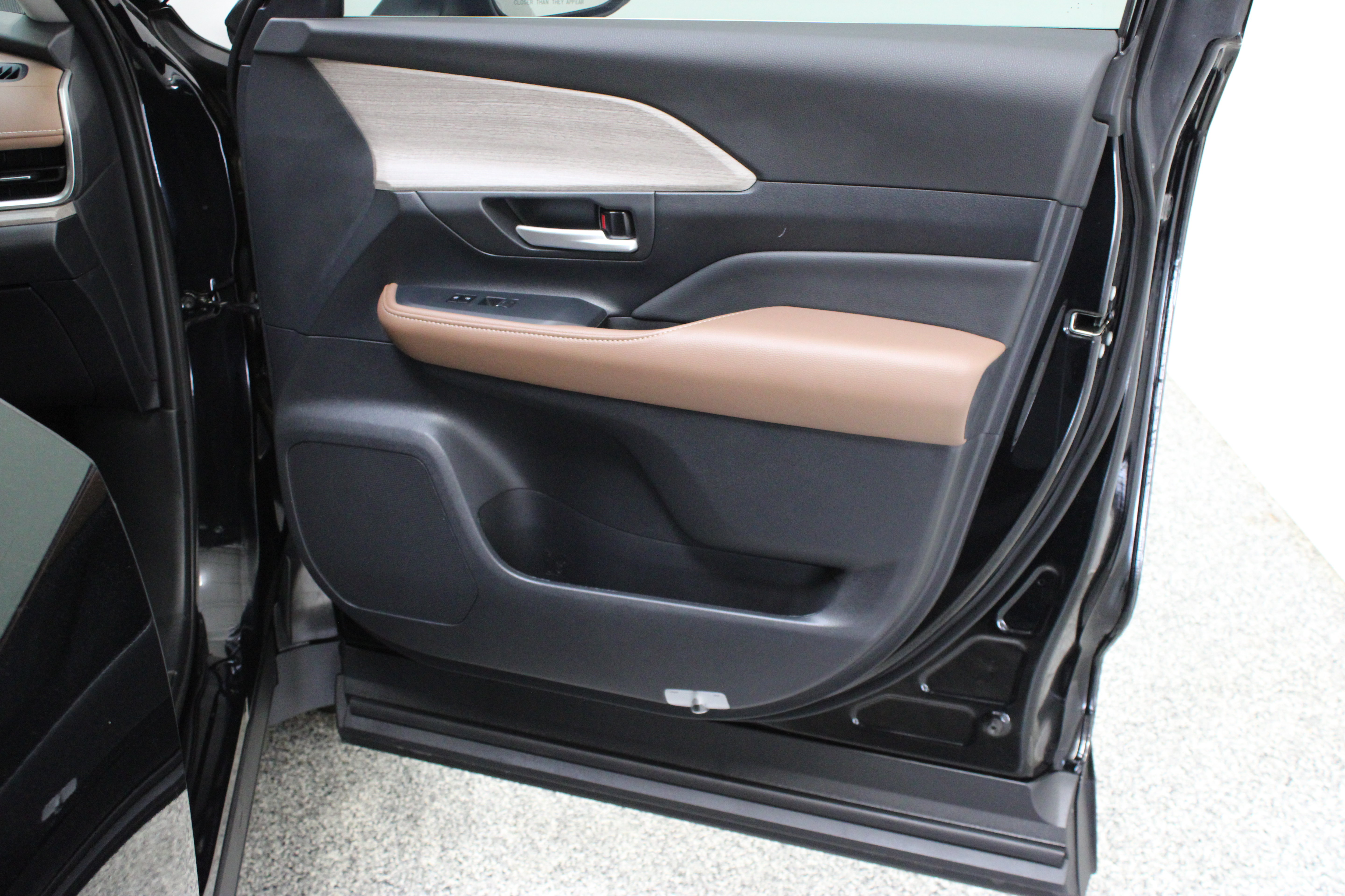 Used 2026 Toyota Grand Highlander AWD image 41