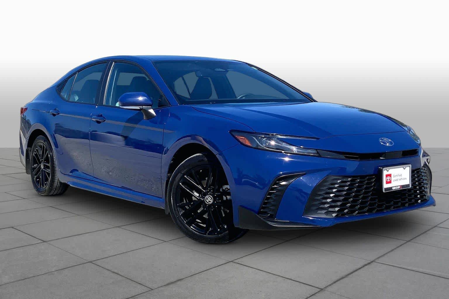 Used 2026 Toyota Camry SE w/ Multimedia Upgrade Package AWD/4WD image 3
