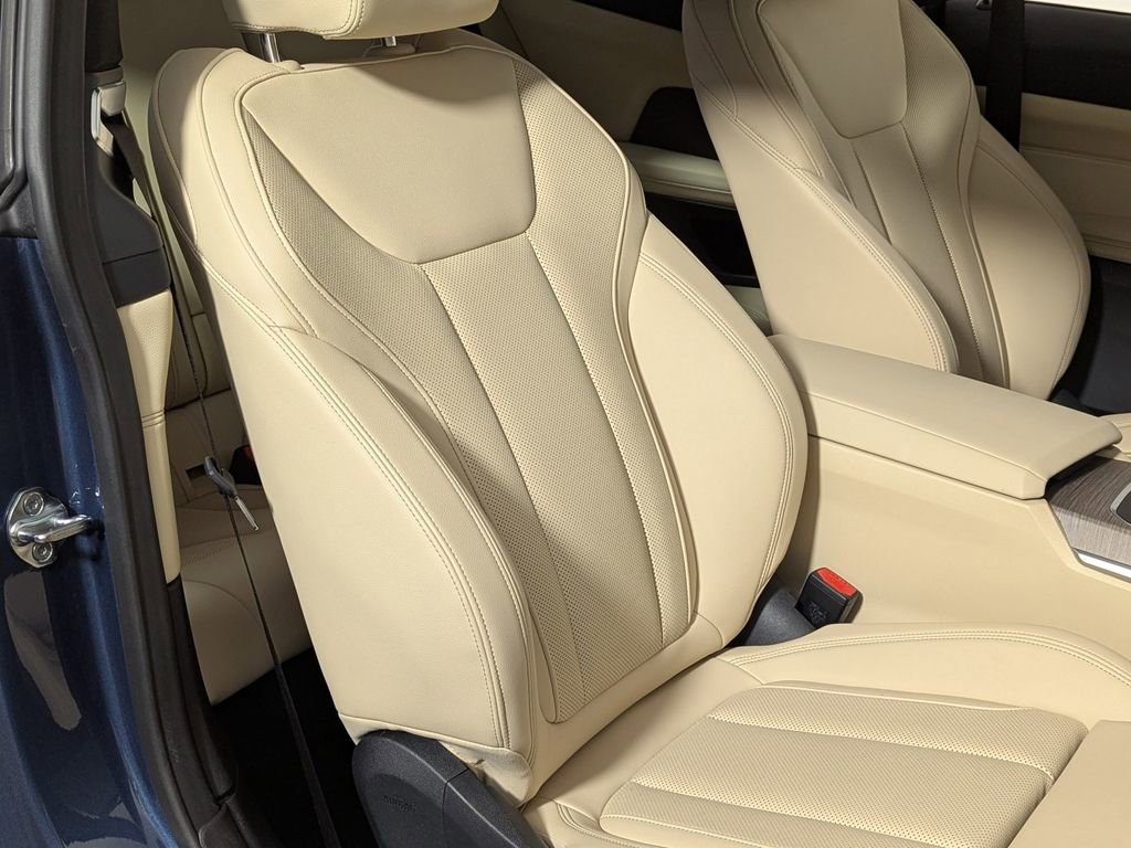 Used 2025 BMW 430i xDrive Coupe w/ Convenience Package image 25