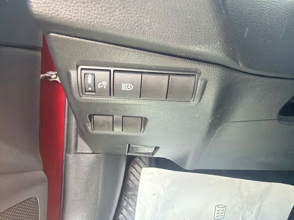 Used 2022 Toyota Corolla Cross LE FWD image 33