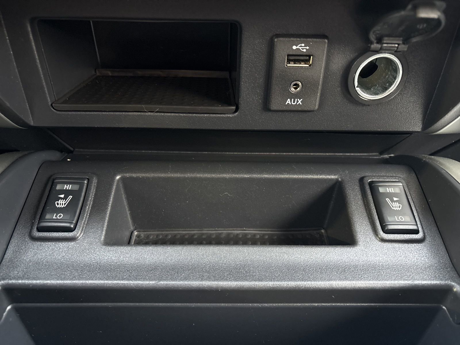 Used 2018 Nissan Titan SV w/ SV Convenience Package AWD/4WD image 24