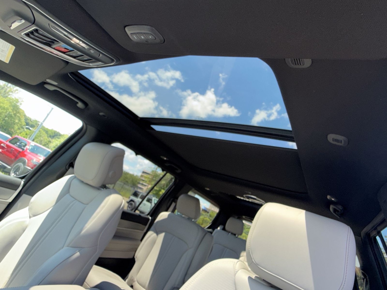 New 2026 Jeep Grand Wagoneer Limited AWD/4WD image 44