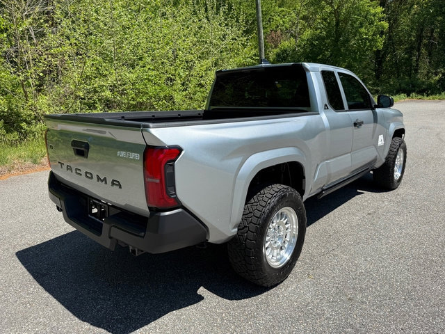 Used 2024 Toyota Tacoma SR image 6