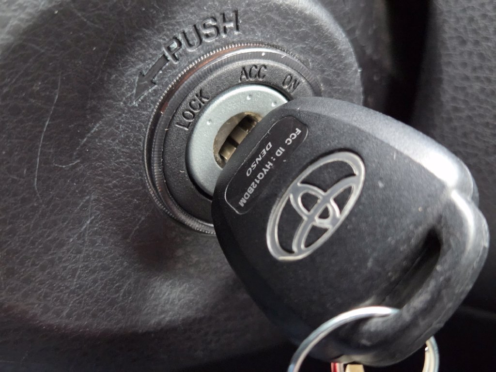 Used 2015 Toyota Highlander Plus FWD image 36