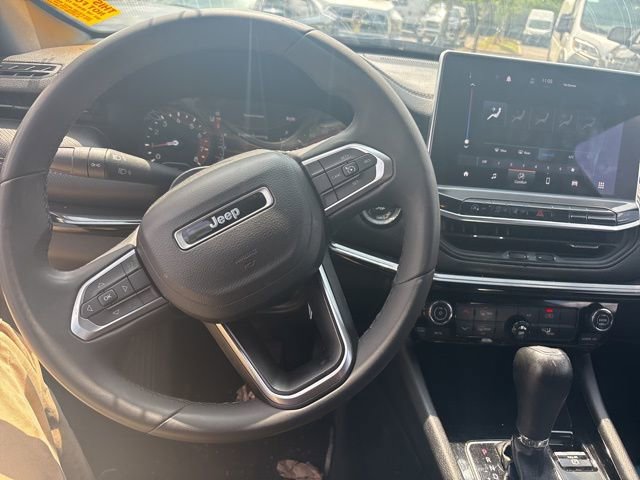 Used 2023 Jeep Compass Altitude image 32