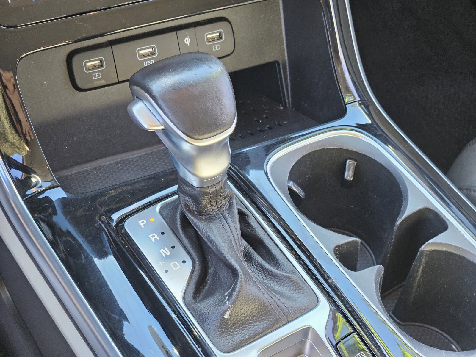 Used 2022 Kia Carnival SX image 24