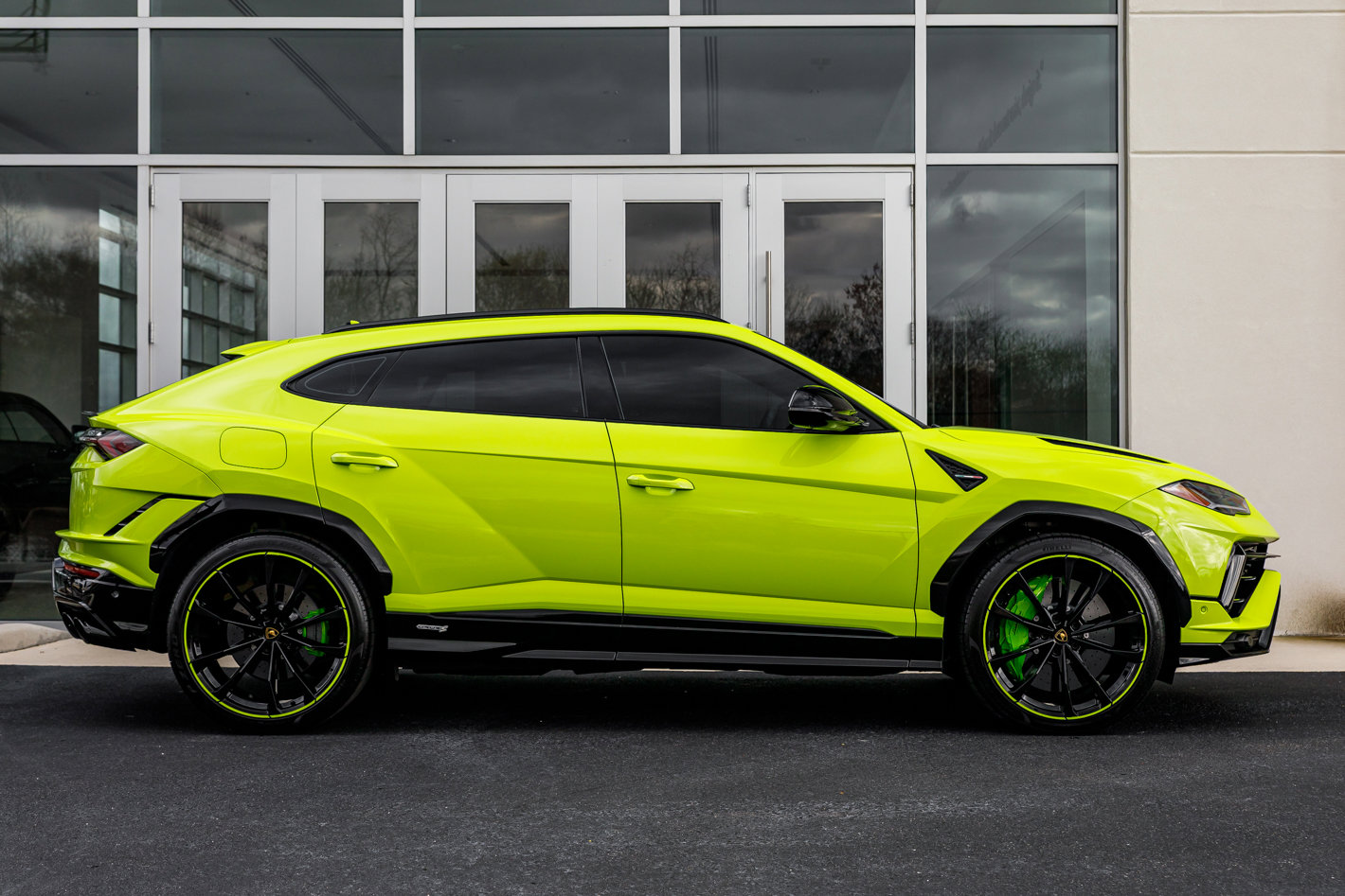 Used 2023 Lamborghini Urus S image 32