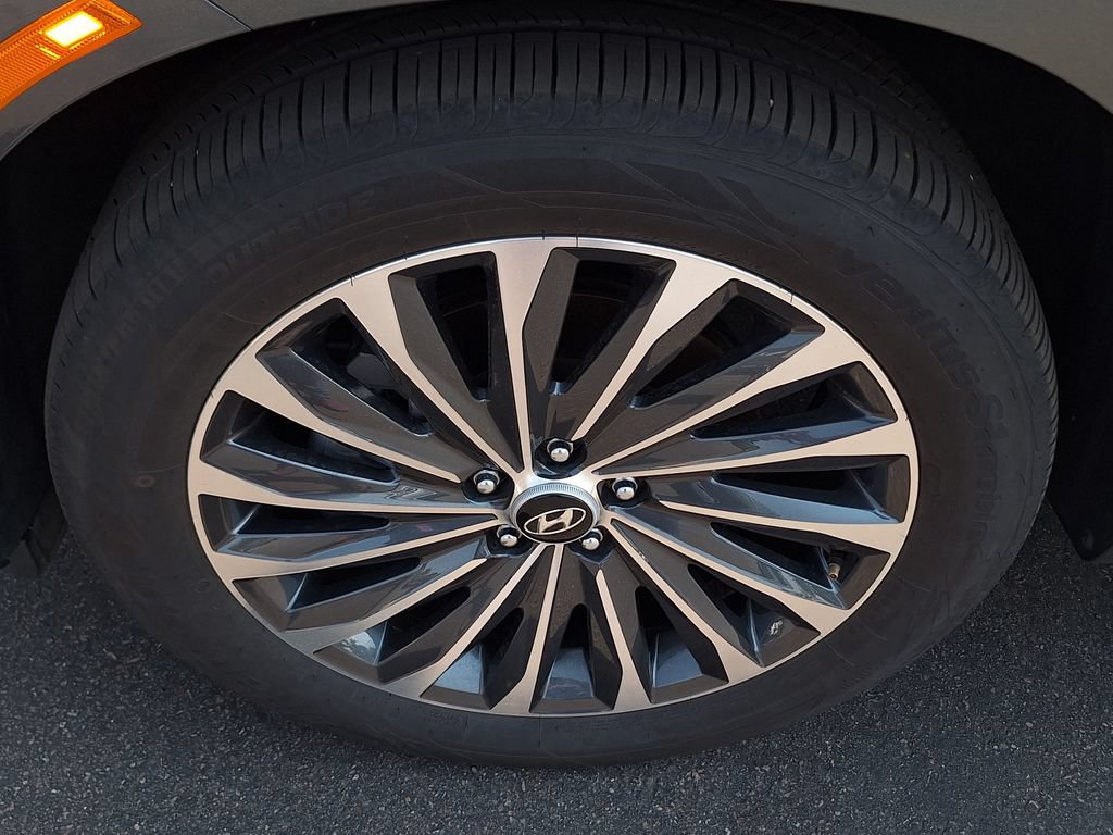 Certified 2025 Hyundai Palisade Calligraphy AWD/4WD image 35