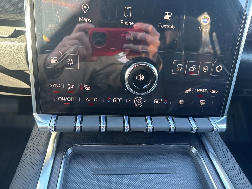 New 2026 GMC Sierra EV Elevation w/ LPO, Elevation Dark Package AWD/4WD image 29