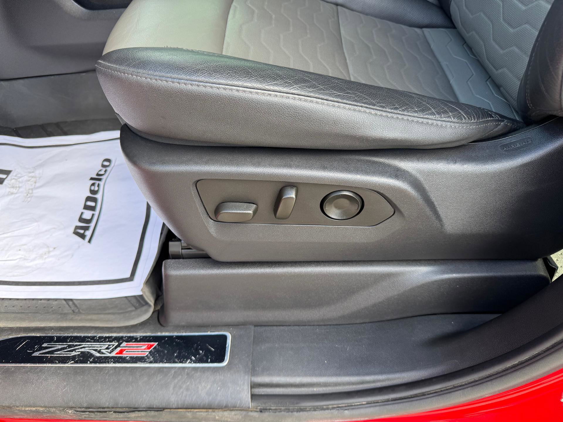 Used 2023 Chevrolet Silverado 1500 ZR2 image 12