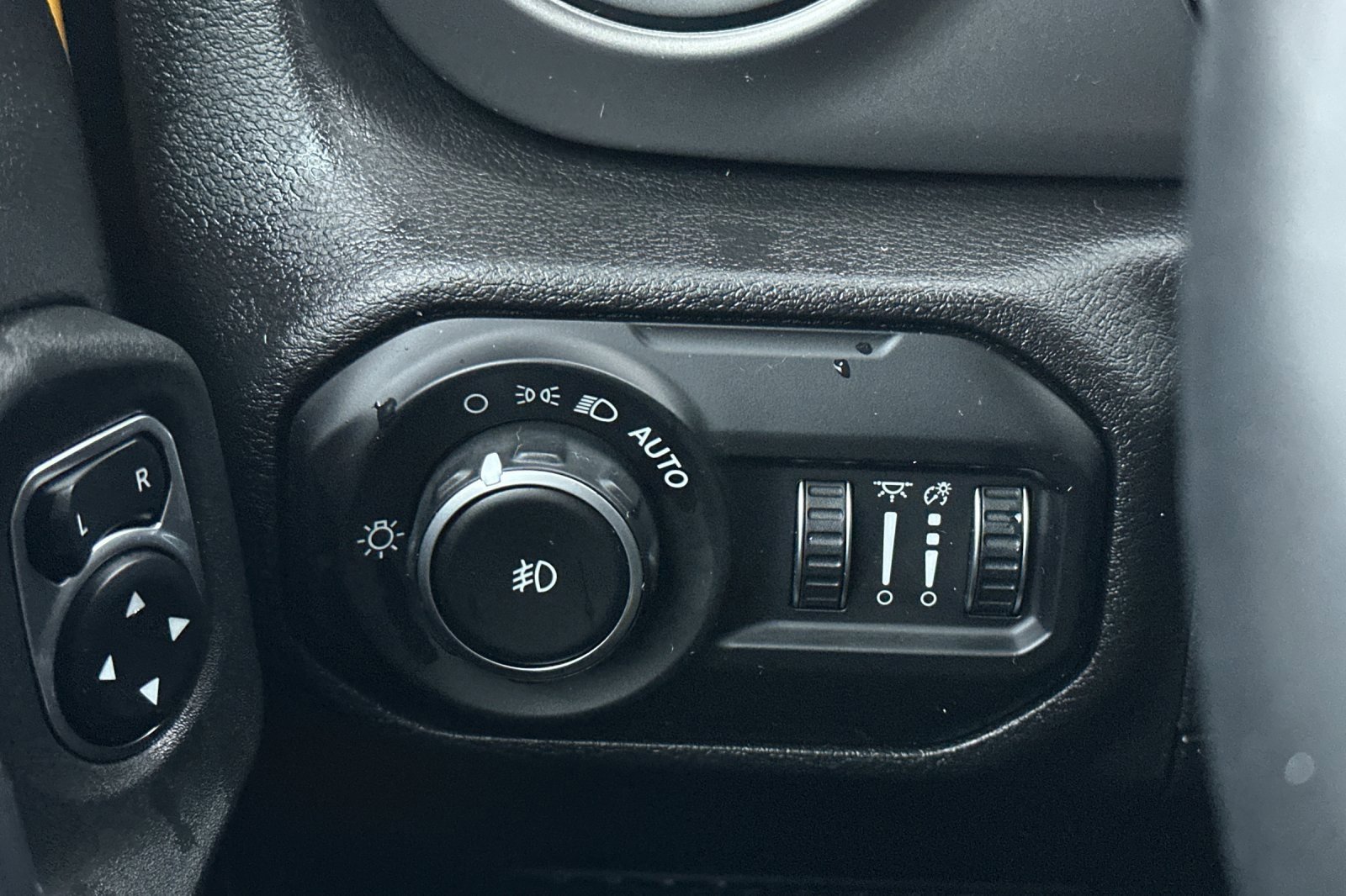 Used 2021 Jeep Wrangler Unlimited Sport image 30